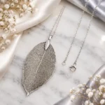 گردنبند نقره ای طرح برگ شاپ دریس